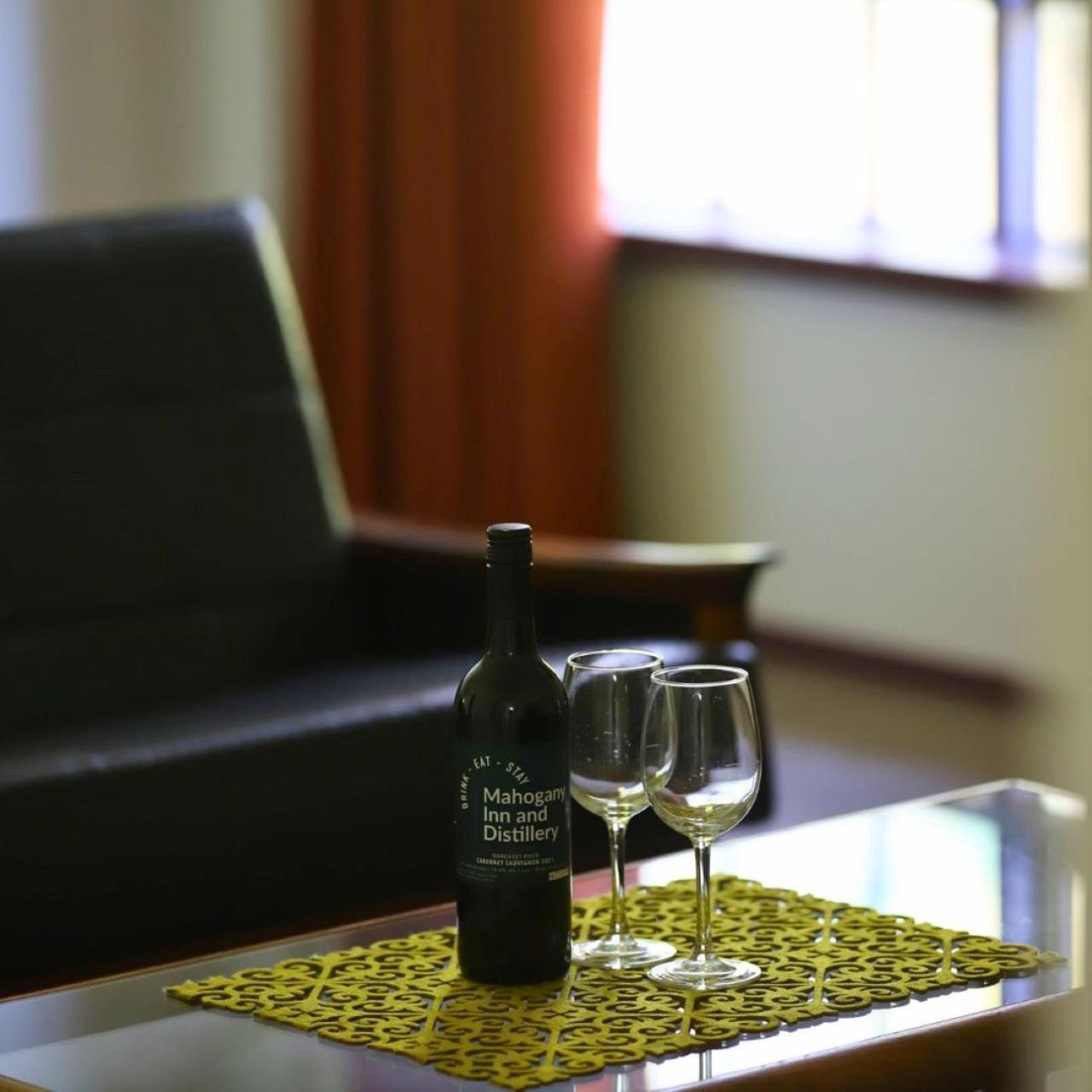 Mahogany Inn And Distillery Mahogany Creek 외부 사진