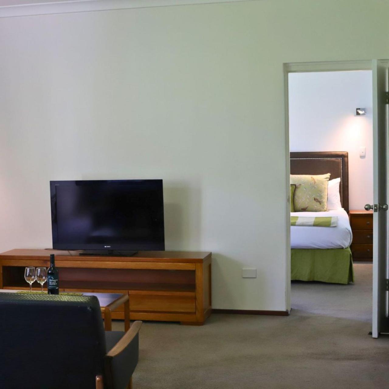 Mahogany Inn And Distillery Mahogany Creek 외부 사진
