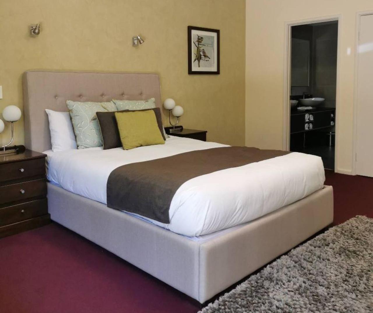 Mahogany Inn And Distillery Mahogany Creek 외부 사진