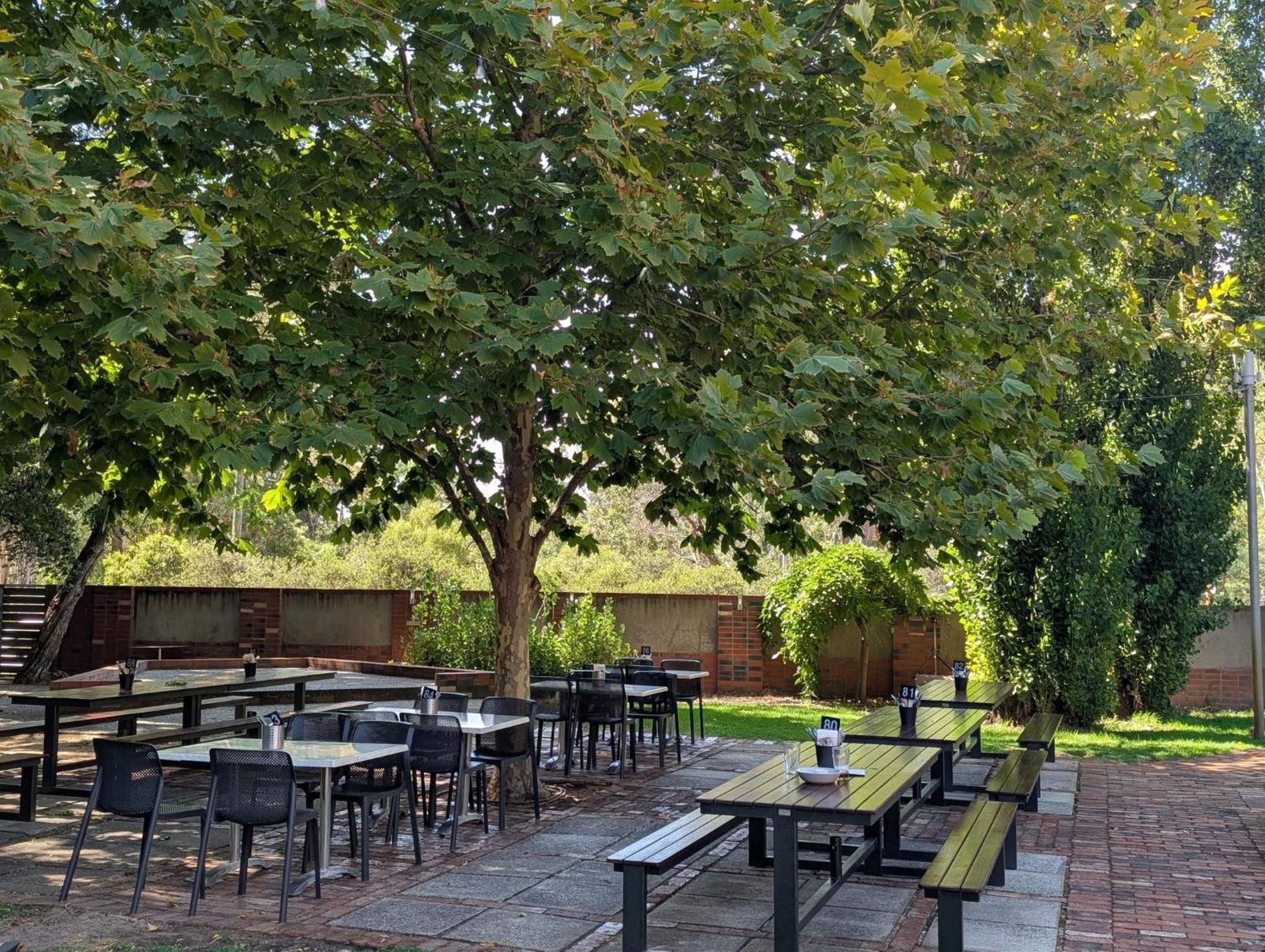 Mahogany Inn And Distillery Mahogany Creek 외부 사진