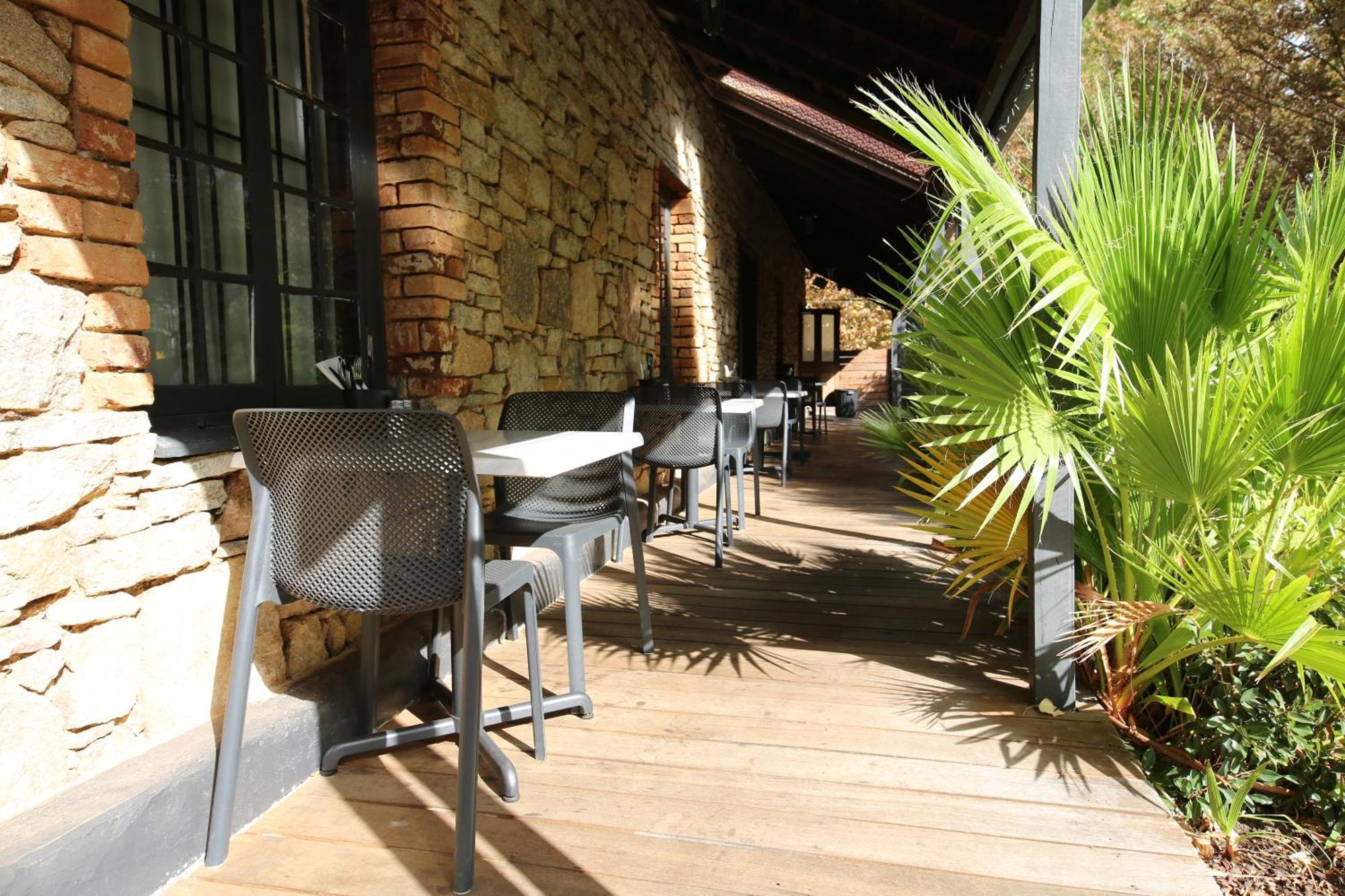 Mahogany Inn And Distillery Mahogany Creek 외부 사진