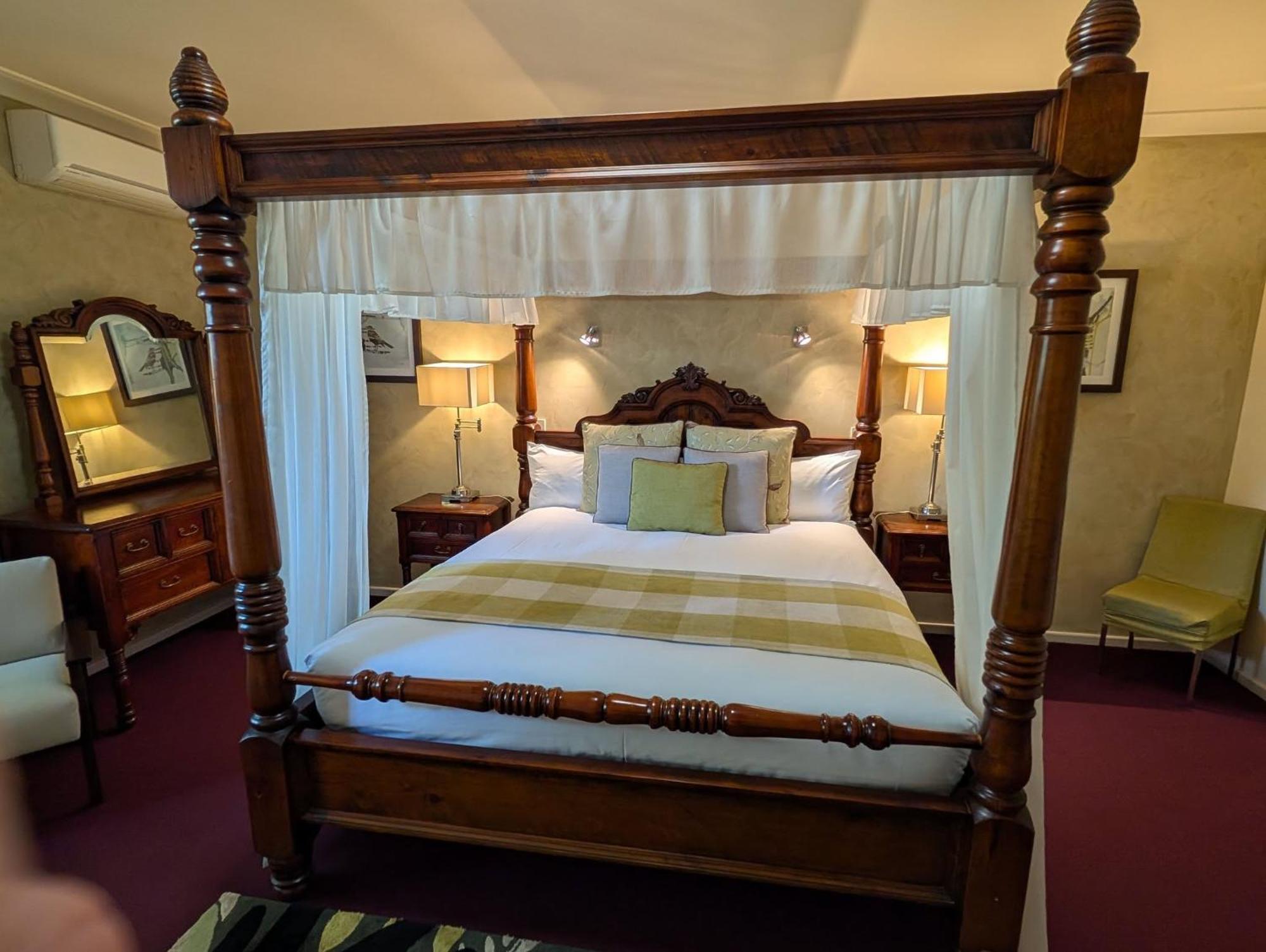 Mahogany Inn And Distillery Mahogany Creek 외부 사진